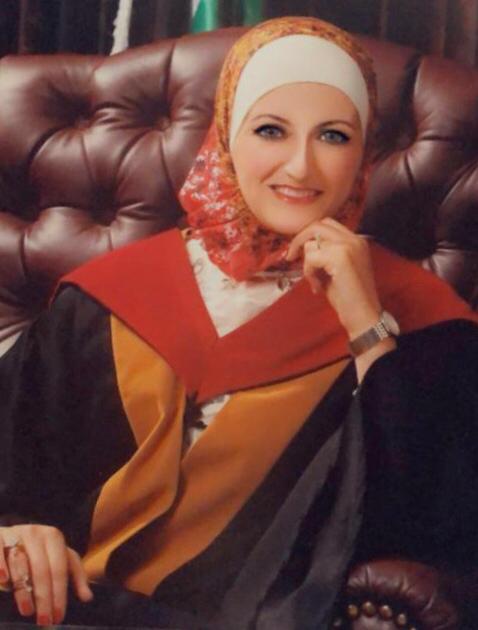 الدكتورة بثينه محادين تكتب : تحية لكل امرأة لا تنتظر هي من تصنع