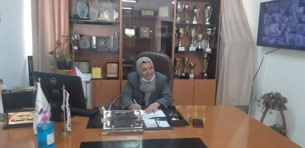 مدير معهد السياحي والفندقي يكرم الزميلات بمناسبة يوم المرأه العالمي