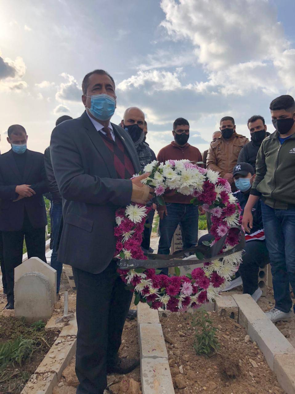 جامعة جدارا تشارك في تشييع جثمان فقيدها الدكتور حيدر العمري 