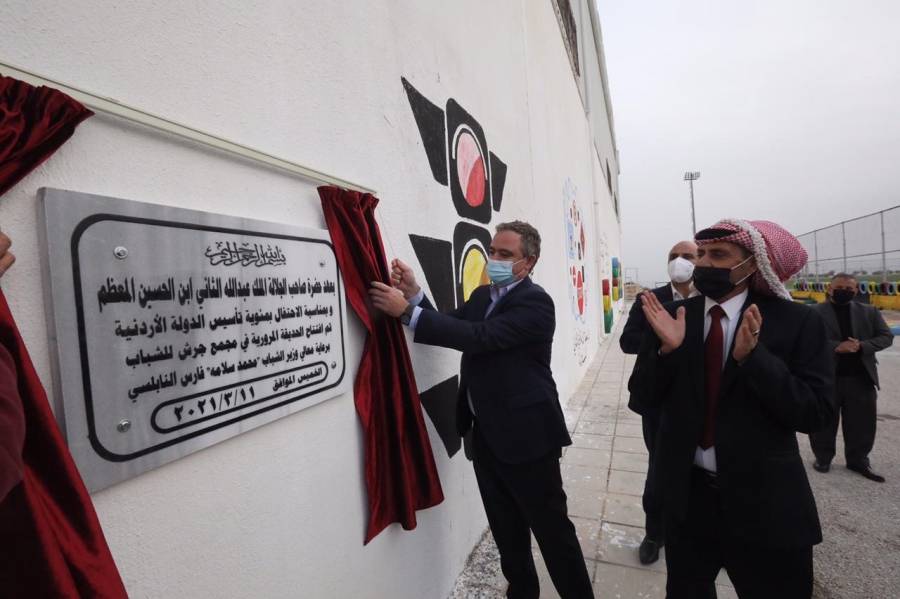 النابلسي في زياره تفقديه لمديرية شباب جرش