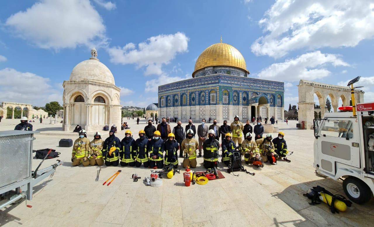 الدفاع  المدني يعقد دورةّ تدريبه لطواقم الإطفاء في المسجد الأقصى ويتفقد نظام الإنذار داخل المسجد