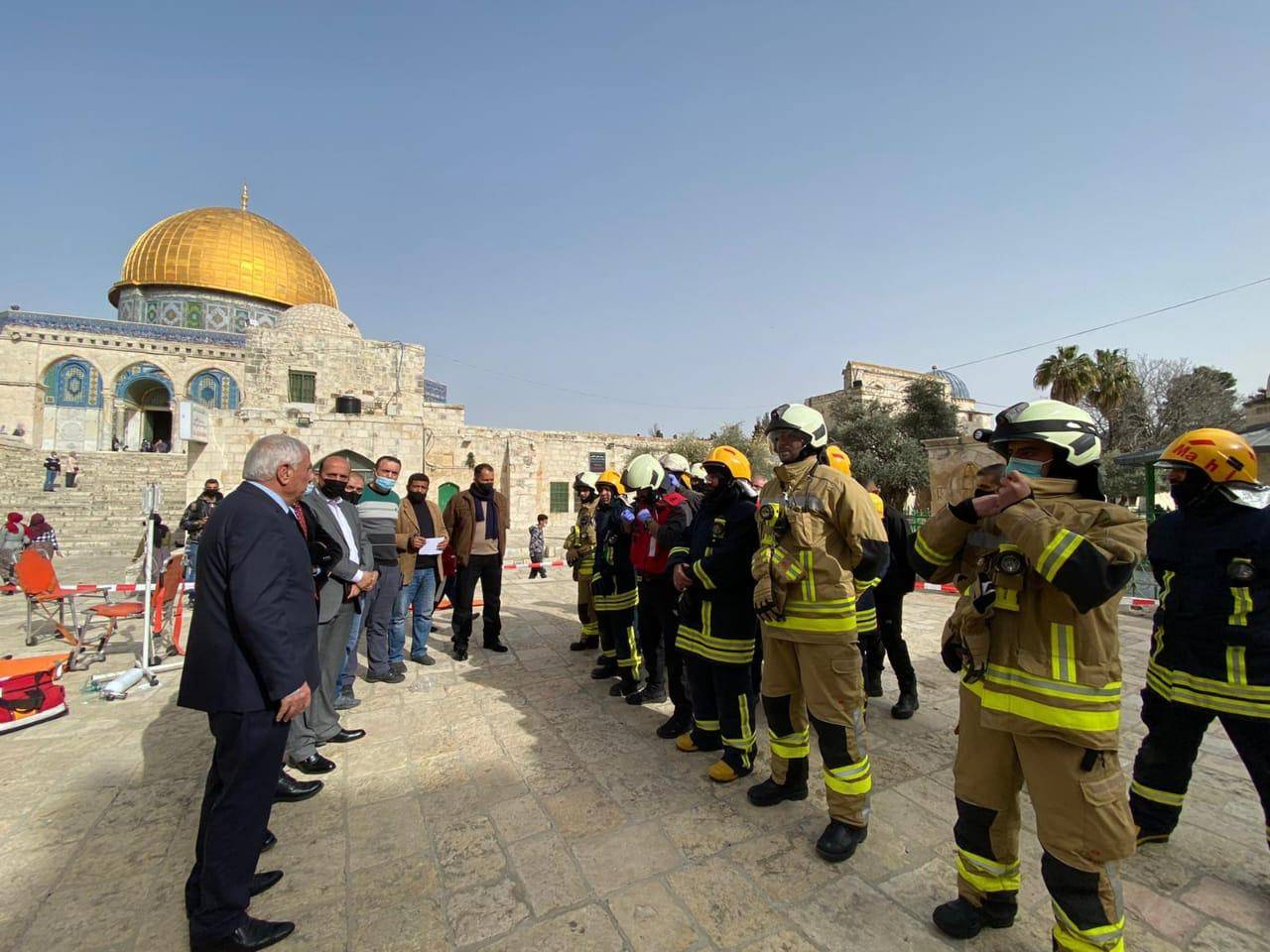 الدفاع  المدني يعقد دورةّ تدريبه لطواقم الإطفاء في المسجد الأقصى ويتفقد نظام الإنذار داخل المسجد