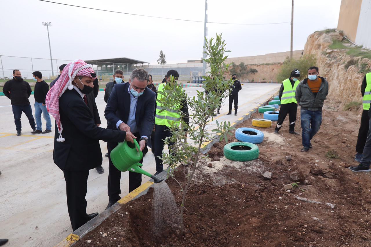 النابلسي في زياره تفقديه لمديرية شباب جرش