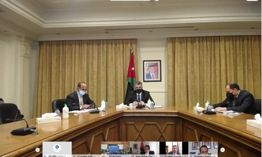 امين عام وزارة الخارجية ووزير الخارجية الروماني يعقدان الجولة الأولى من اجتماعات المشاورات الثنائية بين البلدين
