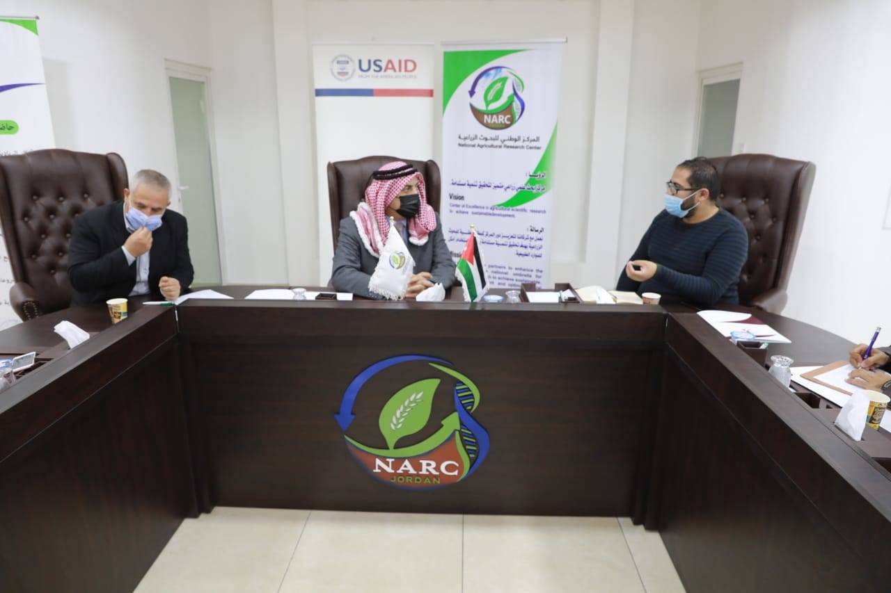 وفد من برنامج شبابنا قوة يزور البحوث الزراعية