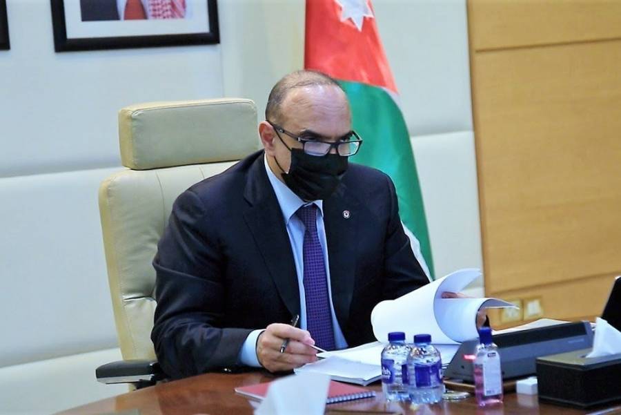 رئيس الوزراء : لا نزال نشهد ذروة وبائية ومسؤولية الجميع التصدي للجائحة