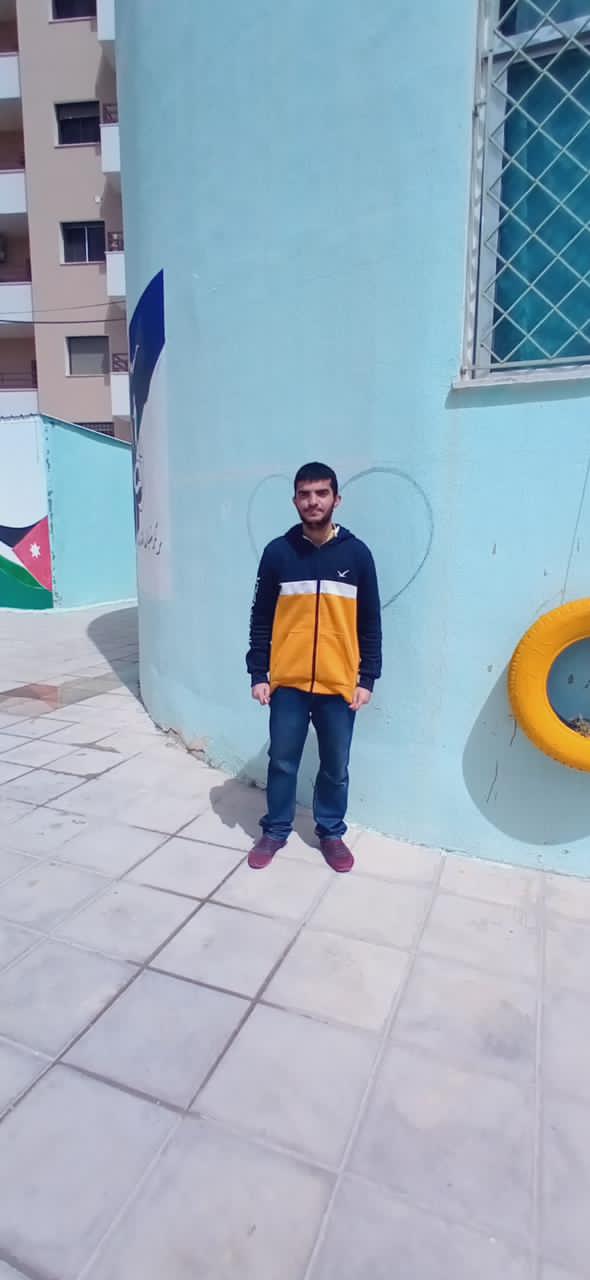 مركز شابات الطفيلة يقيم جدارية أردنا جنة بمناسبة مئوية الدولة .. بالصور