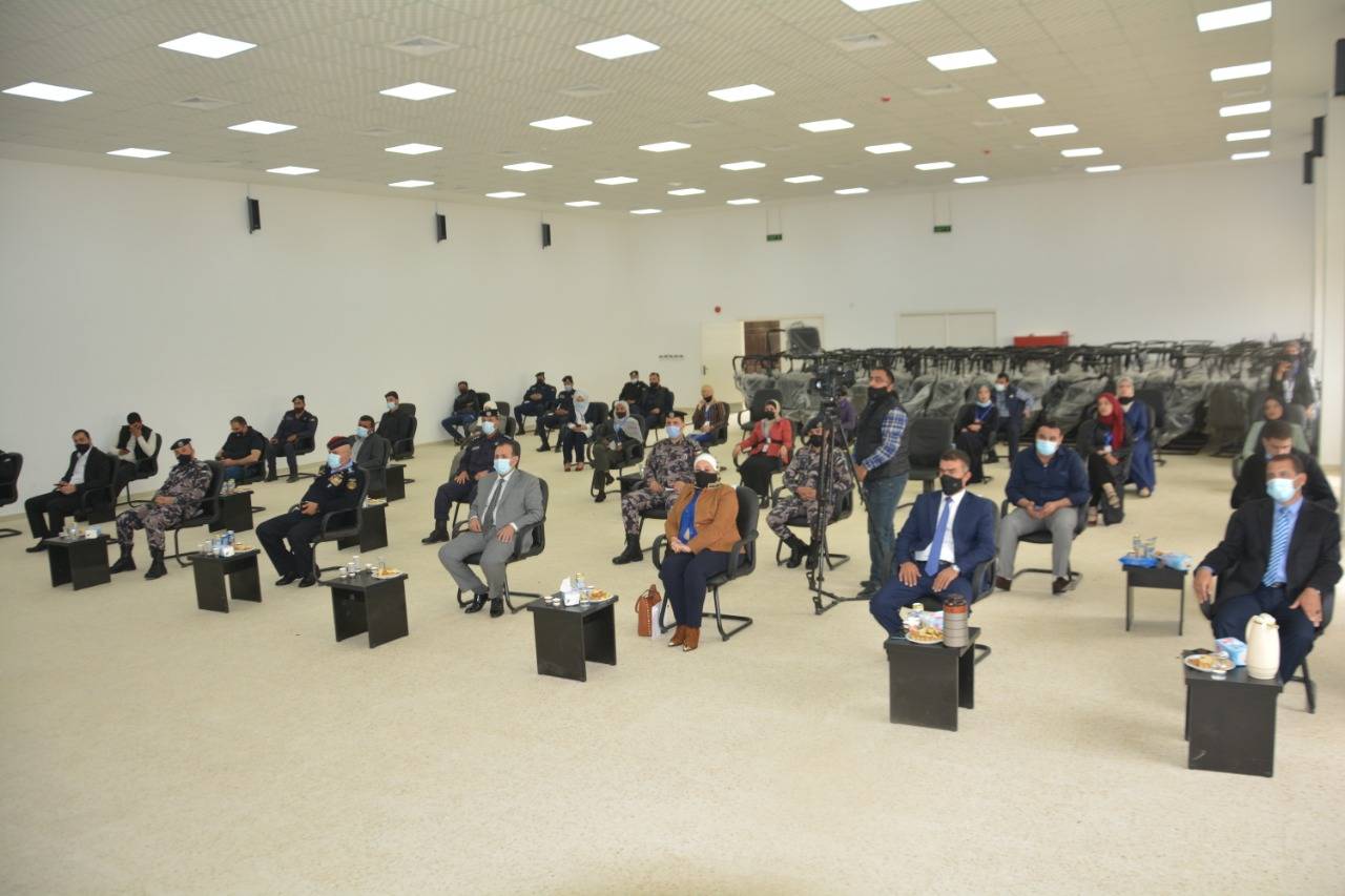 مادبا : تخريج المشاركات في دورة المرآه الآمنه بقاعة الشهداء في منطقة لب  