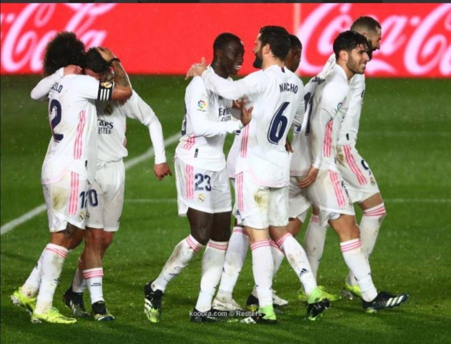 ليفربول يراقب مدافع ريال مدريد