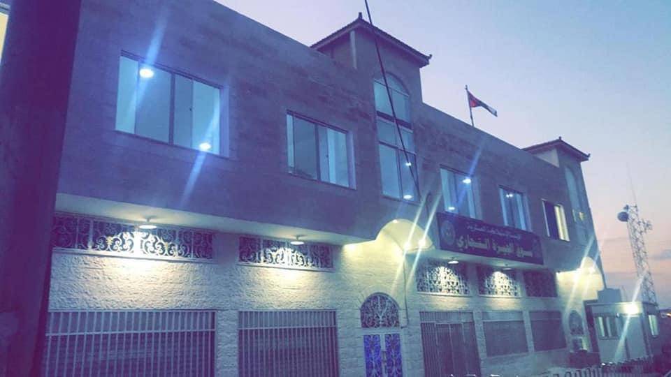 الشيخ هايل سامي مثقال الفايز يبترع بعمارته لاستخدمها مستشفى ميداني في لواء الجيزة 