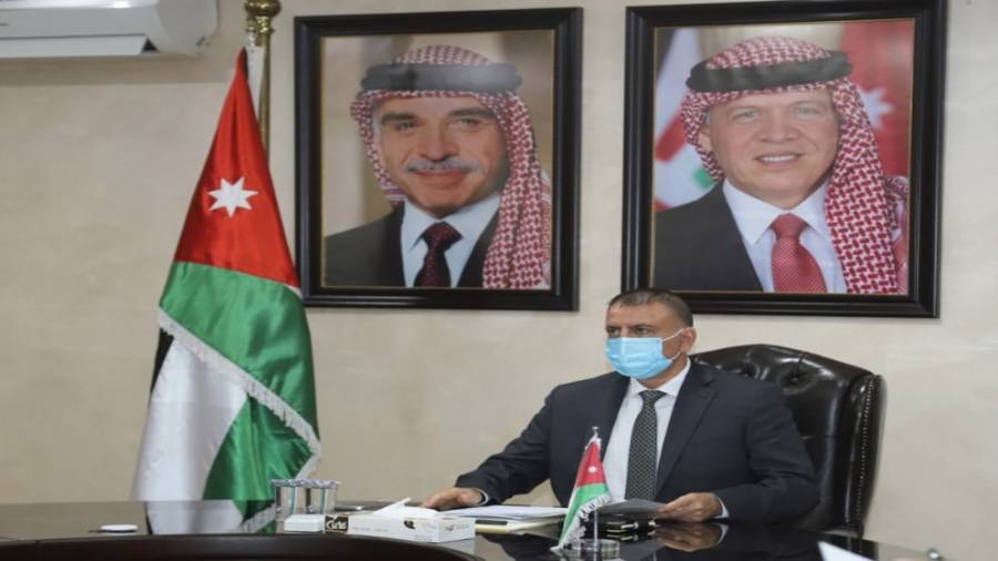 الفراية ينهي خدمات 14 موظف في وزارة الصحة... اسماء