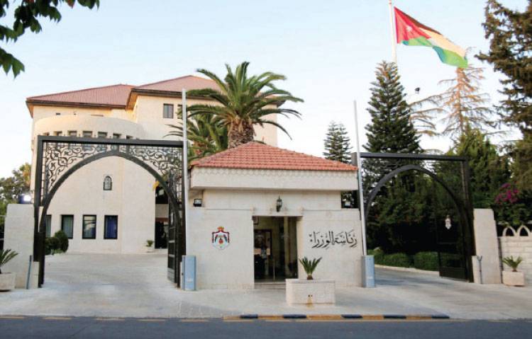 وزير الشؤون السياسية: حل المجالس البلدية ومجلس أمانة عمّان
