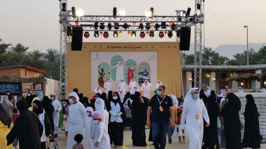 أيام الشارقة التراثية في يومها الخامس بخورفكان تطوف بين الفنون الشعبية الإماراتية والمصرية