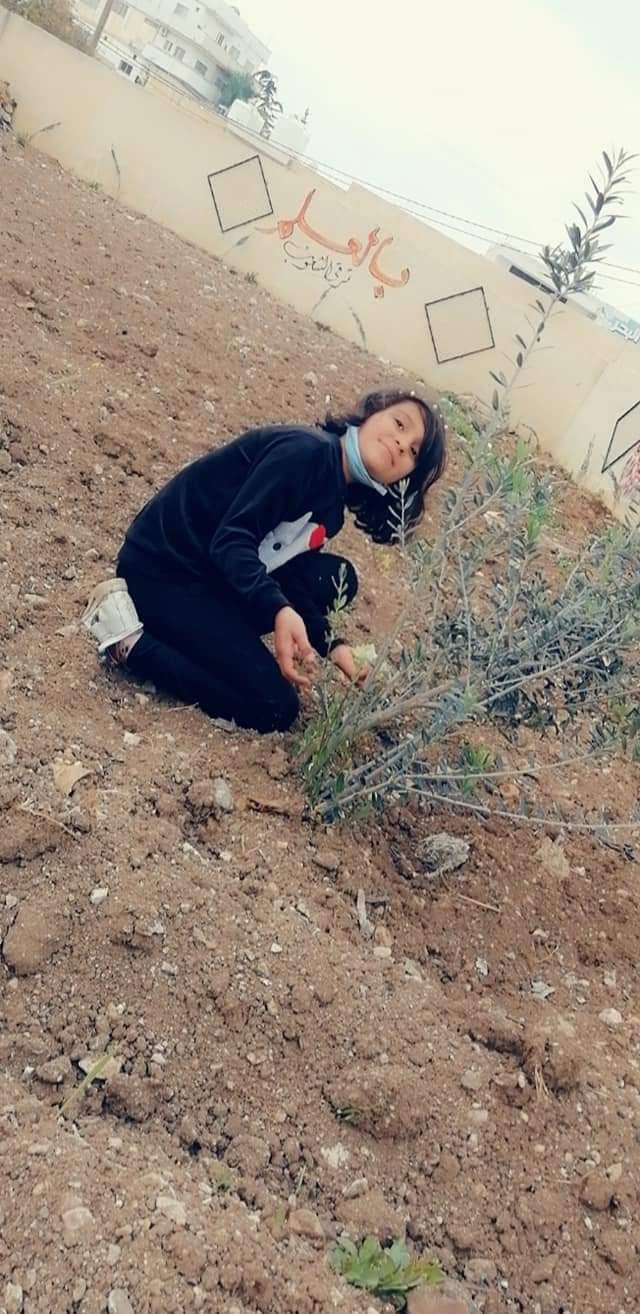 مبادرة بسمة ملاك للطفلة ملاك أسامه الفياض .. إنجازات رغم قلة الإمكانيات .. تفاصيل وصور