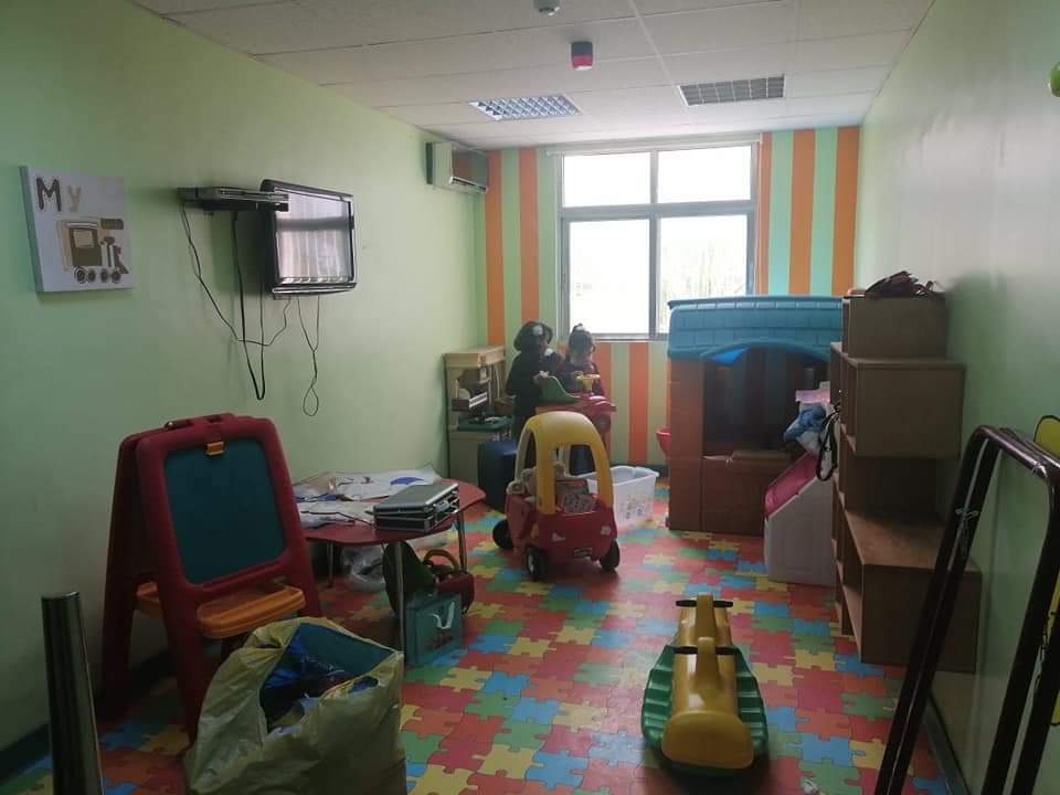 مبادرة بسمة ملاك للطفلة ملاك أسامه الفياض .. إنجازات رغم قلة الإمكانيات .. تفاصيل وصور 