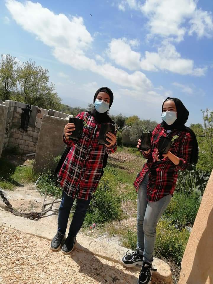 مبادرة بسمة ملاك للطفلة ملاك أسامه الفياض .. إنجازات رغم قلة الإمكانيات .. تفاصيل وصور 