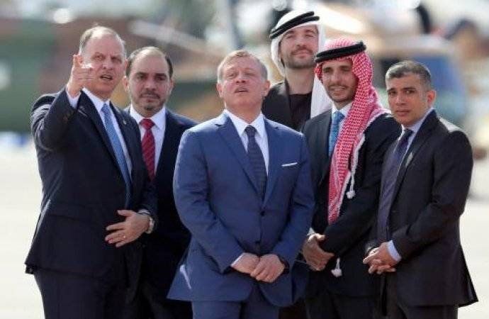 الأمير حمزة بن الحسين يؤكد لسمو الأمير الحسن بن طلال الالتزام بنهج الأسرة الهاشمية