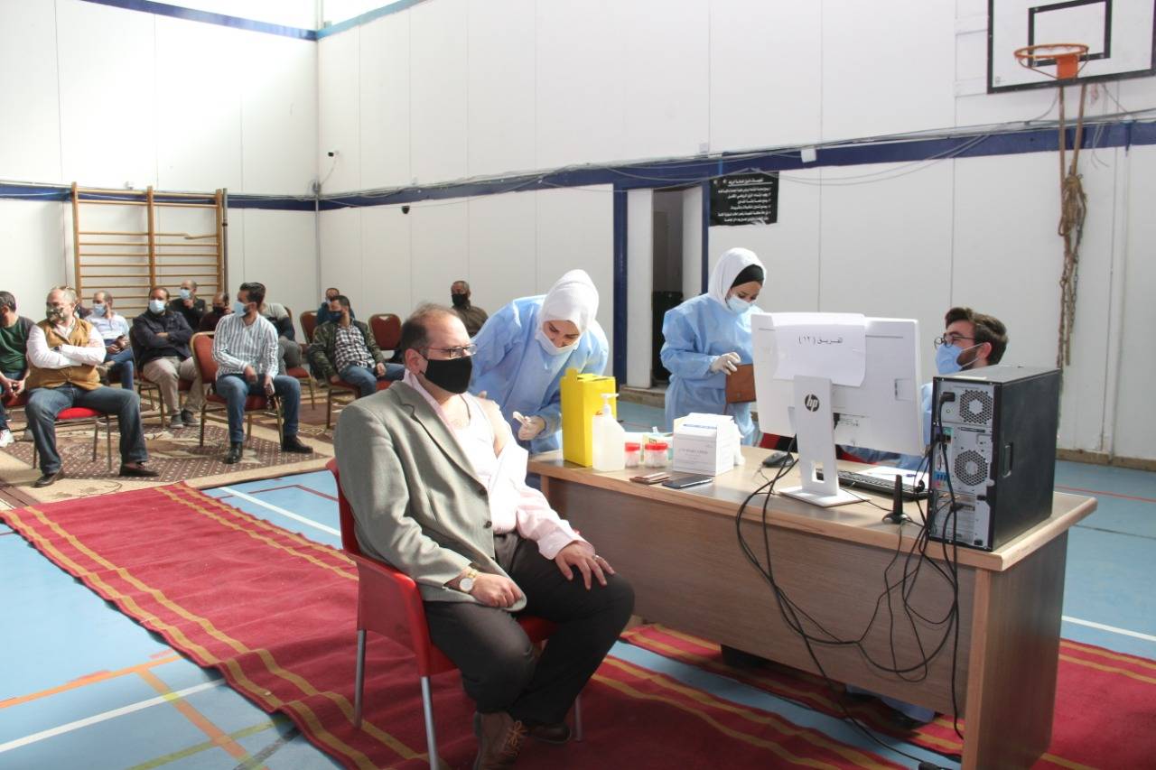  حملة تطعيم لأهالي محافظة البلقاء تنفذها كوادر جامعة البلقاء التطبيقية