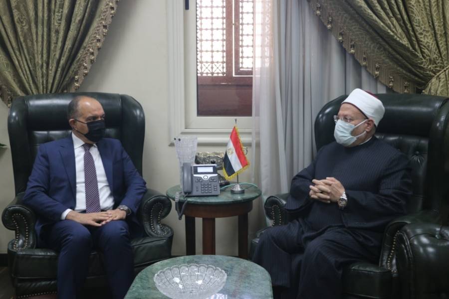 مفتي الديار المصرية يستقبل السفير العضايلة ويهنىء الملك والأردن بمئوية الدولة