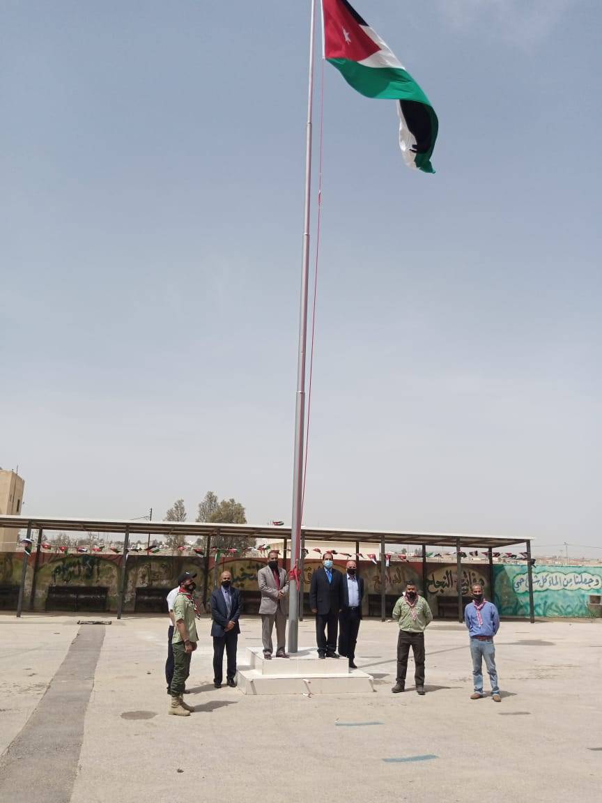 عضيبات : رفع العلم الاردني على أعلى سارية في مدارس البادية الشمالية الغربية 