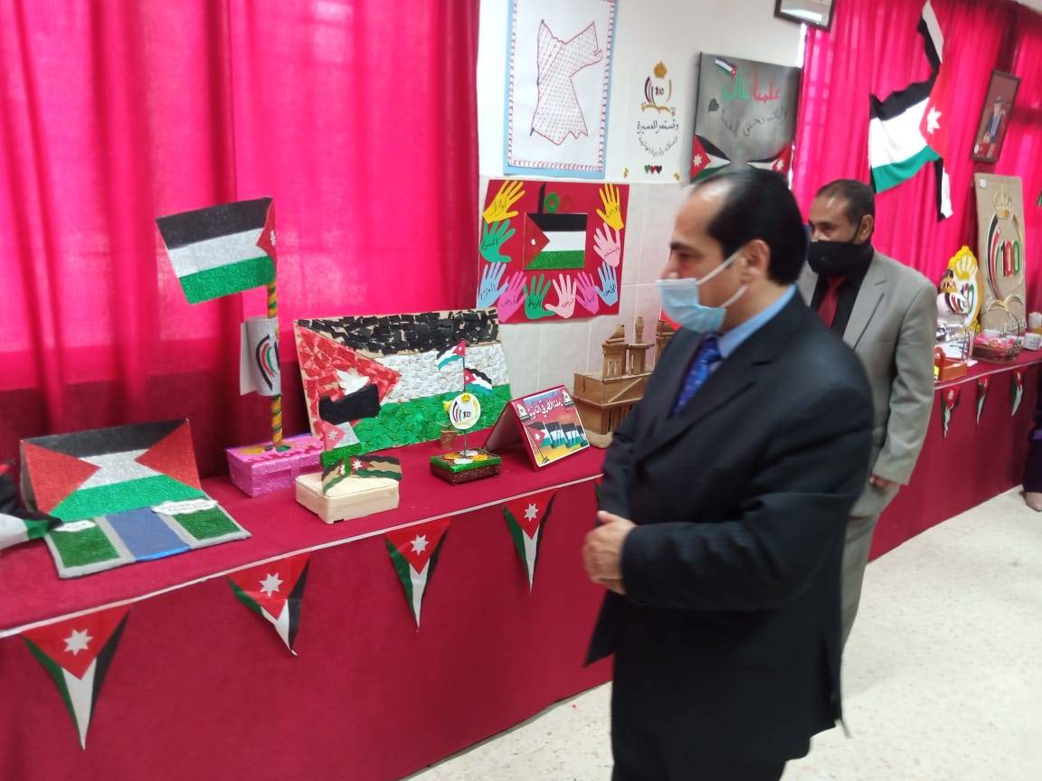 عضيبات : رفع العلم الاردني على أعلى سارية في مدارس البادية الشمالية الغربية 