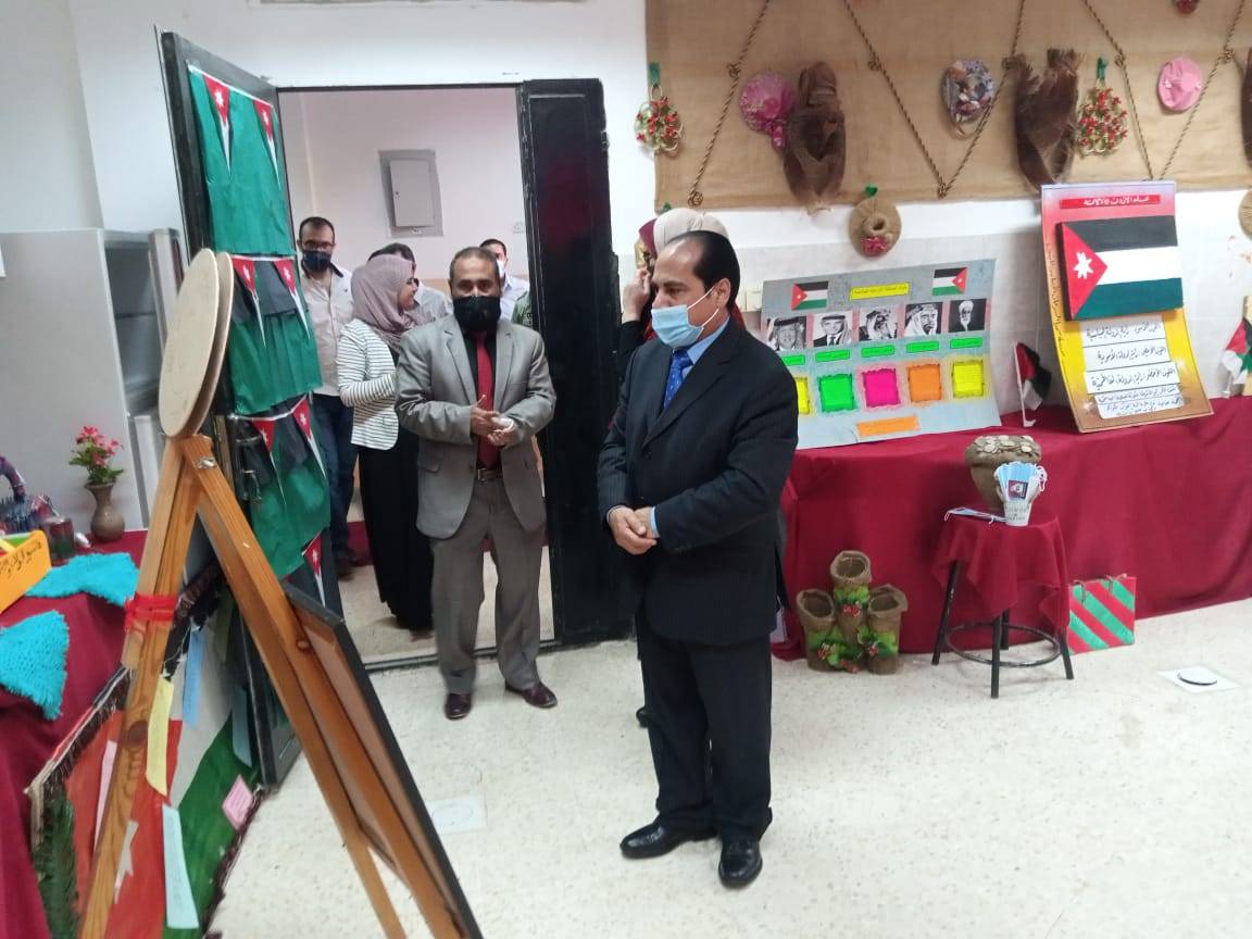 عضيبات : رفع العلم الاردني على أعلى سارية في مدارس البادية الشمالية الغربية 