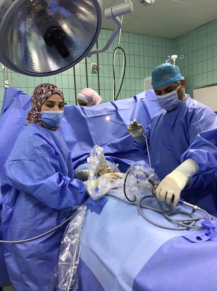 فتح مجرى البول لجنين داخل رحم والدته بواسطة التنظير والليزر في مستشفى الجامعة الأردنية