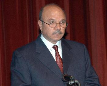 رئيس مجلس الاعيان ينعى الفنان الصقار