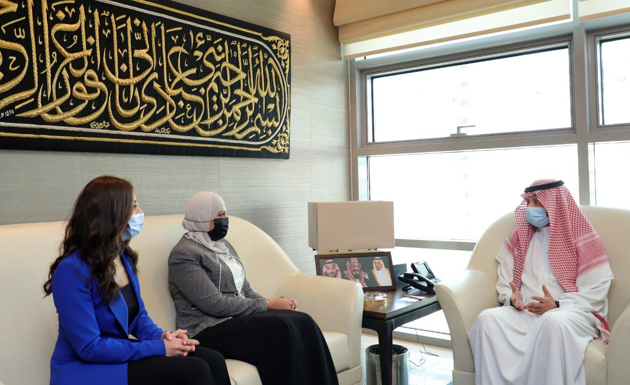 سفير خادم الحرمين الشريفين لدى الأردن يلتقي مدير عام مؤسسة الحسين للسرطان.