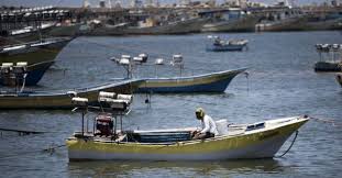 الاحتلال الإسرائيلي يغلق الصيد كليا في ساحل قطاع غزة