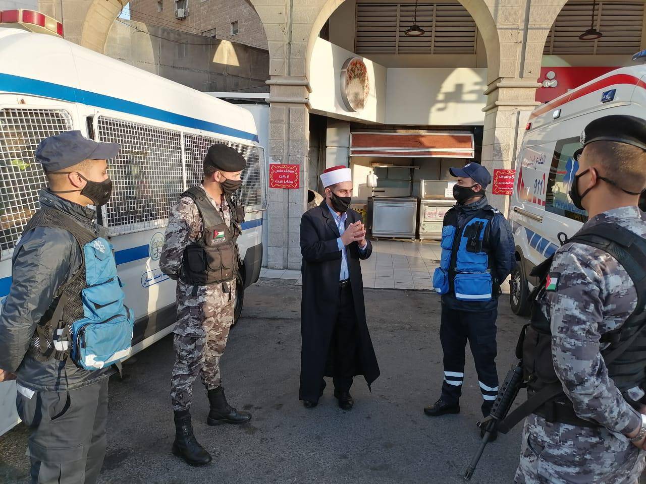 الأمن ينفذ خطة شاملة لمساعدة المواطنين وتقديم خدمات الإسعاف والإنقاذ خلال الشهر الفضيل .. صور 