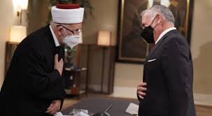 مدير أوقاف القدس يشكر الملك على تبرعه بتجديد فرش المسجد القبلي والصخرة المشرفة في الأقصى المبارك