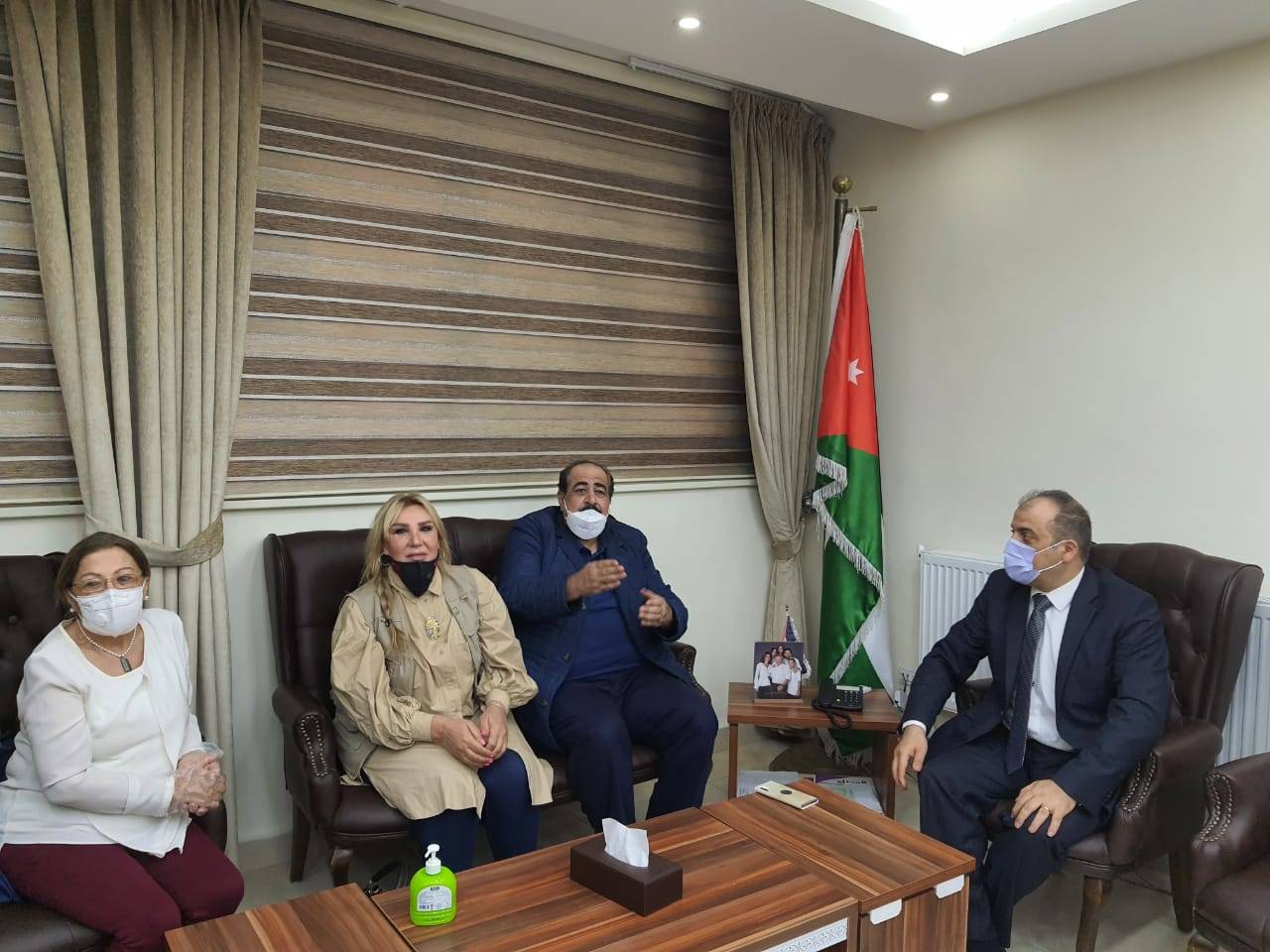 بلقاء الخير و البحوث الزراعية ينفذان يوم تطوعي في عين الباشا 