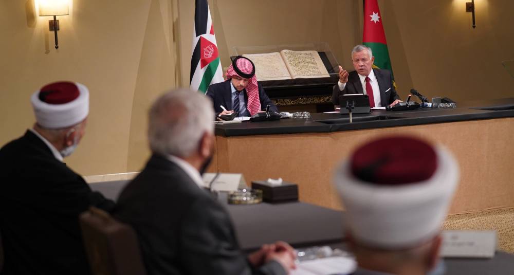 الملك يلتقي ممثلين عن مجلسي أوقاف وكنائس القدس 