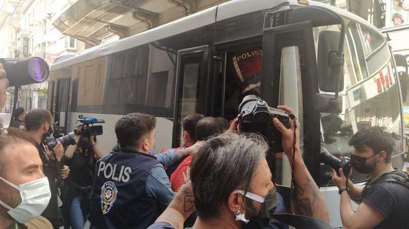 الشرطة التركية تعتقل عشرات المتظاهرين في إسطنبول