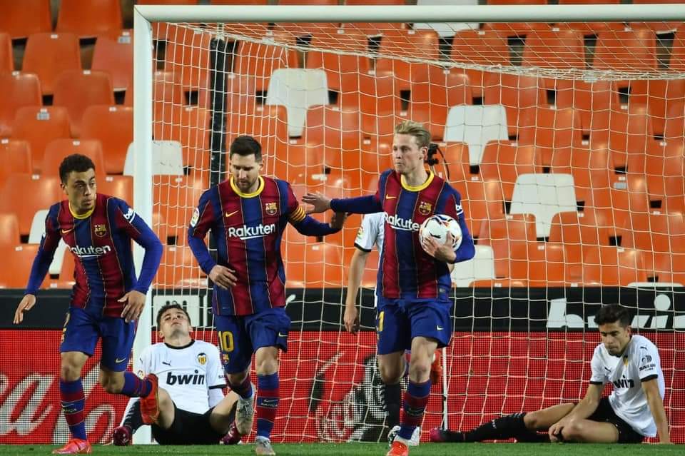 برشلونة ينجو من فخ فالنسيا في مباراة متقلبة