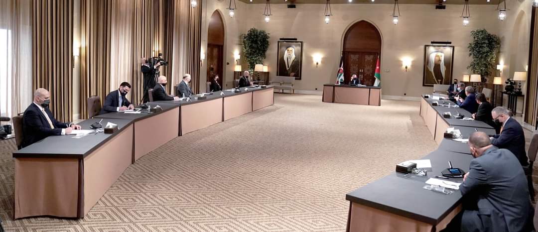 الملك يعرب عن تقديره لدور القطاع الخاص