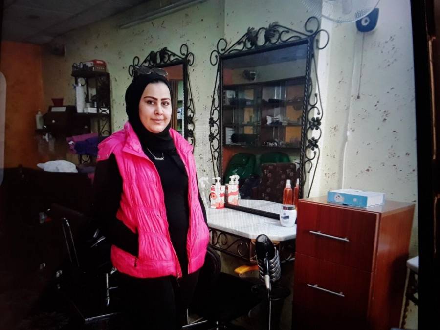 شابة أردنية تخلق فرصة عمل رغم شدّة المنافسة وقلّة الوظائف