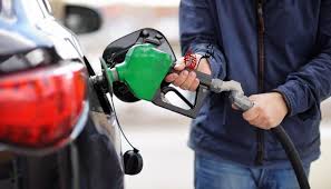 انخفاض طفيف على أسعار البنزين عالميا في الأسبوع 2 من الشهر الحالي