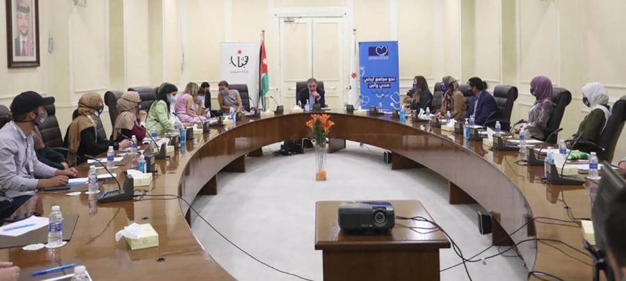 وزير الشباب يلتقي ضباط ارتباط مبادرة شباب إلك وفيد