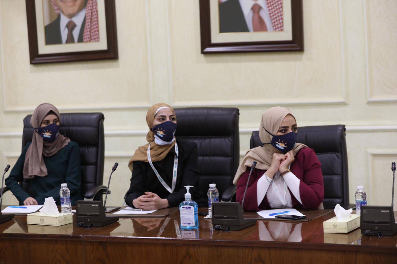 وزير الشباب يلتقي ضباط ارتباط مبادرة شباب إلك وفيد