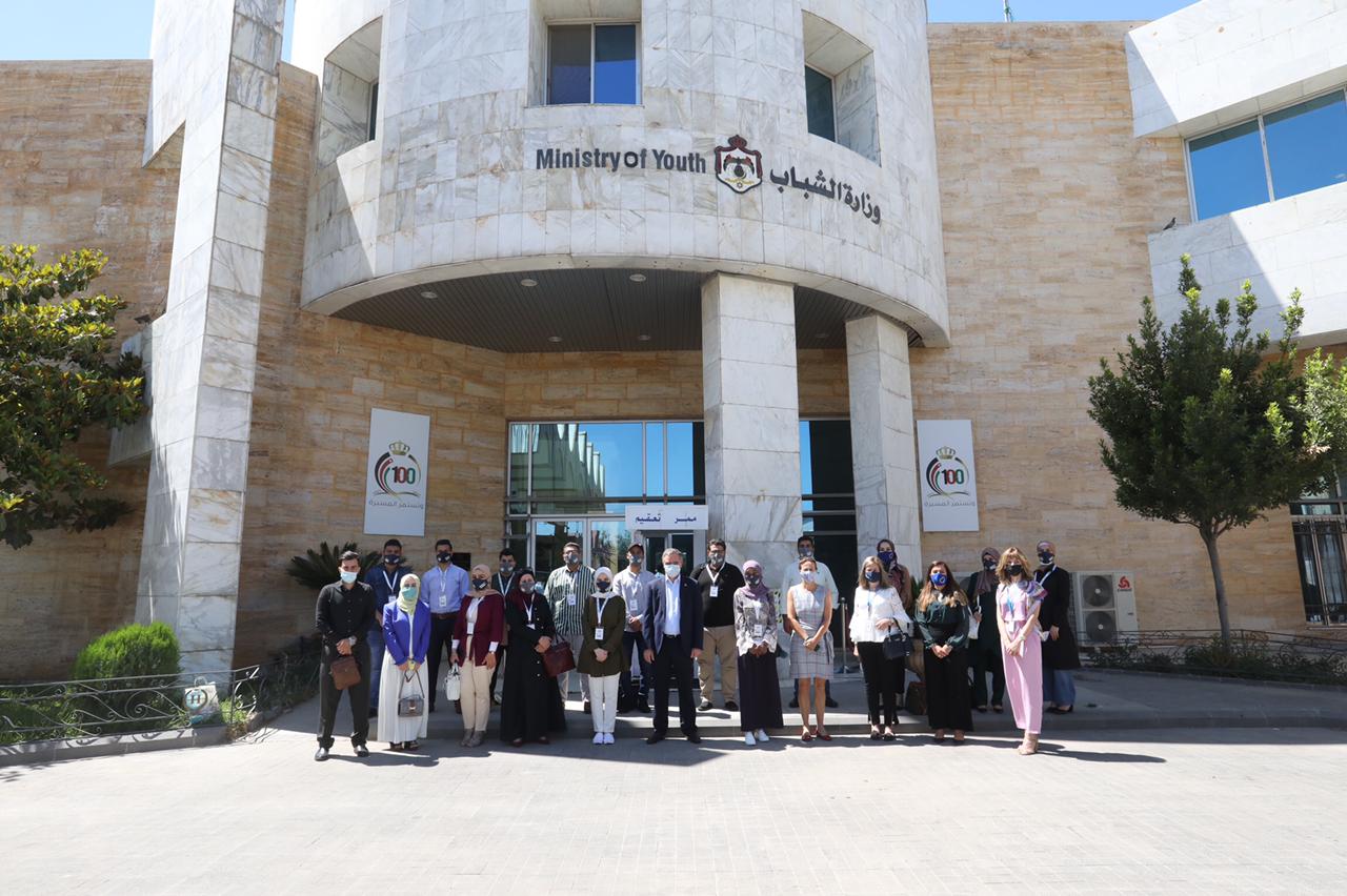 وزير الشباب يلتقي ضباط ارتباط مبادرة شباب إلك وفيد