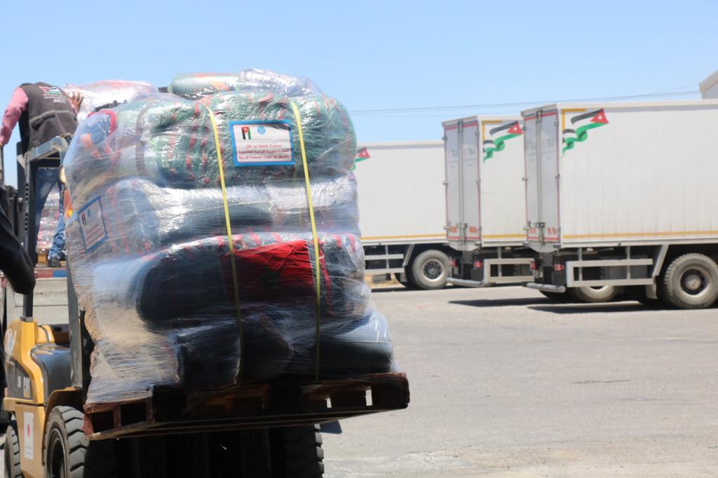 الهيئة الخيرية الأردنية الهاشمية تسير قافلة مساعدات انسانية إلى فلسطين