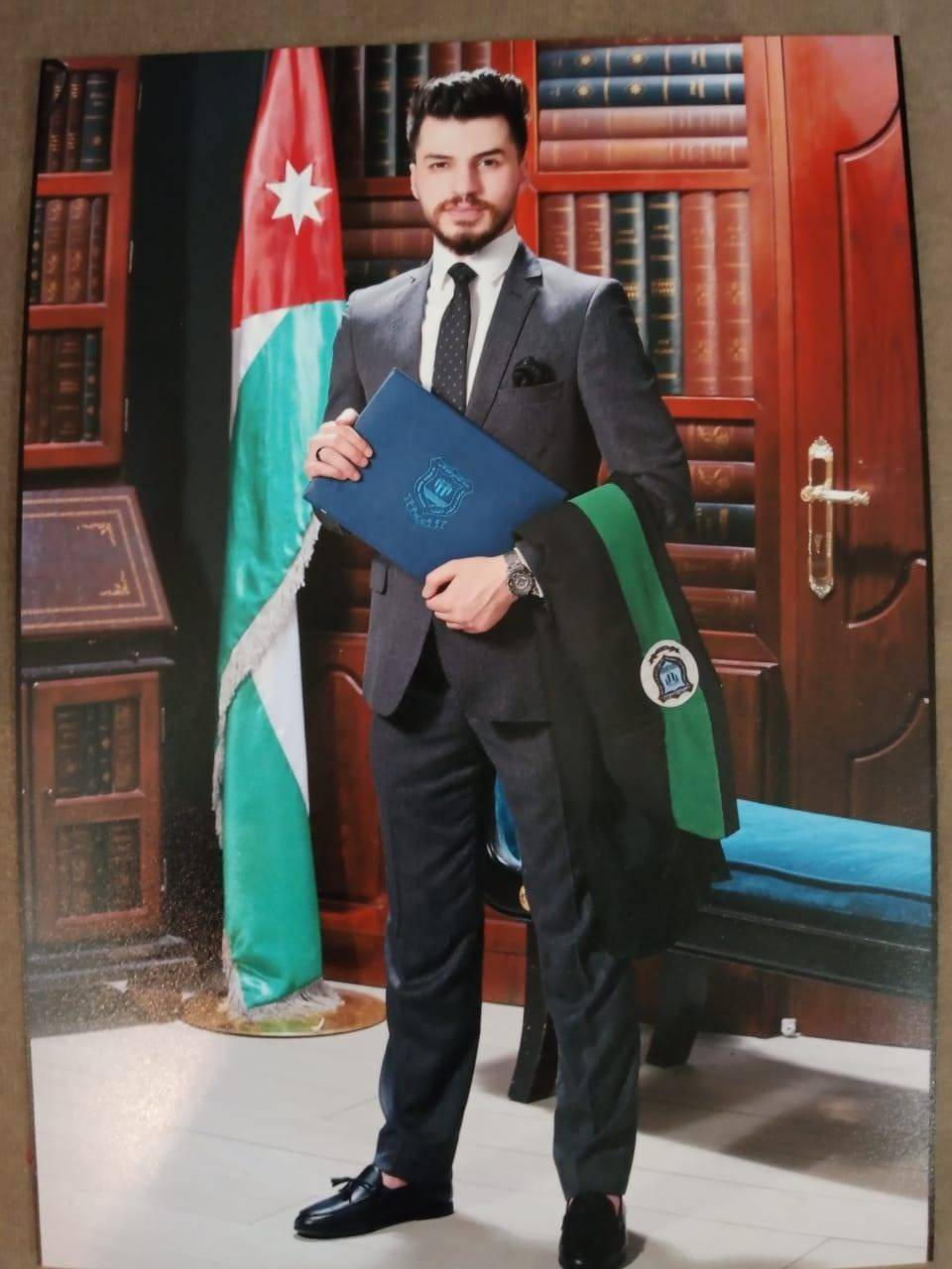 تهنئة لـ سلام ايمن العبداللات بمناسبة تخرجه من كلية الحقوق بجامعة عمان الأهلية 