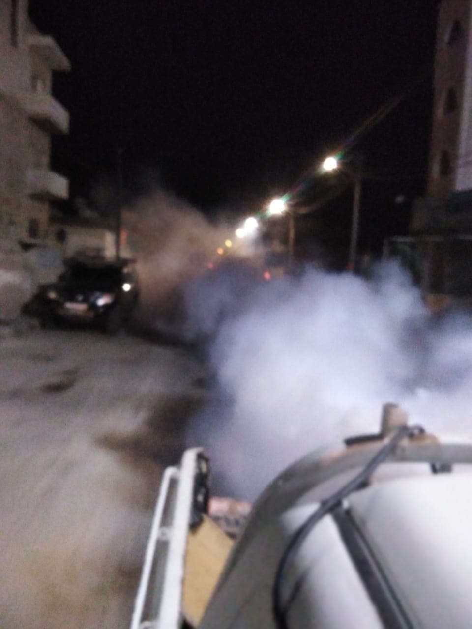 بلدية مادبا تنفذ حملة لإزالة مظاهر الدعاية واليافطات المعلقة في الشوارع وعلى الشواخص المرورية