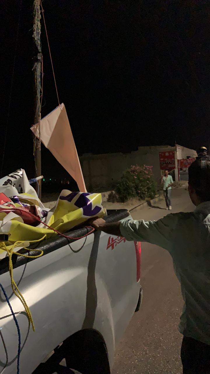 بلدية مادبا تنفذ حملة لإزالة مظاهر الدعاية واليافطات المعلقة في الشوارع وعلى الشواخص المرورية