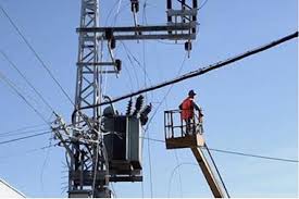 إعادة التيار الكهربائي إلى محافظات الشمال والجنوب و95 من مناطق الوسط