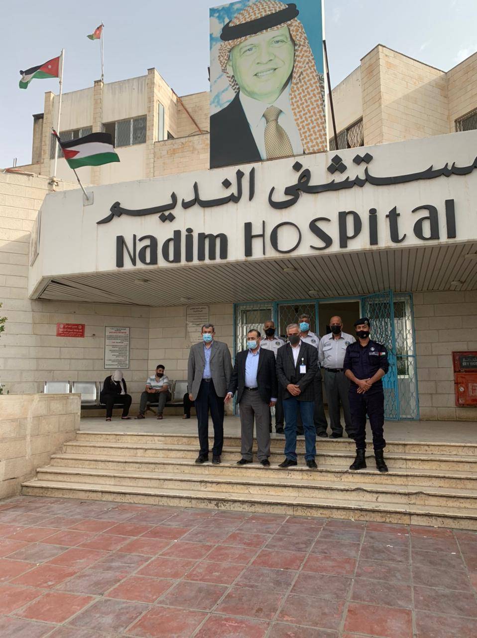 محافظ مأدبا يتفقد المستشفيات الحكومية والخاصة بسبب انقطاع الكهرباء في مأدبا