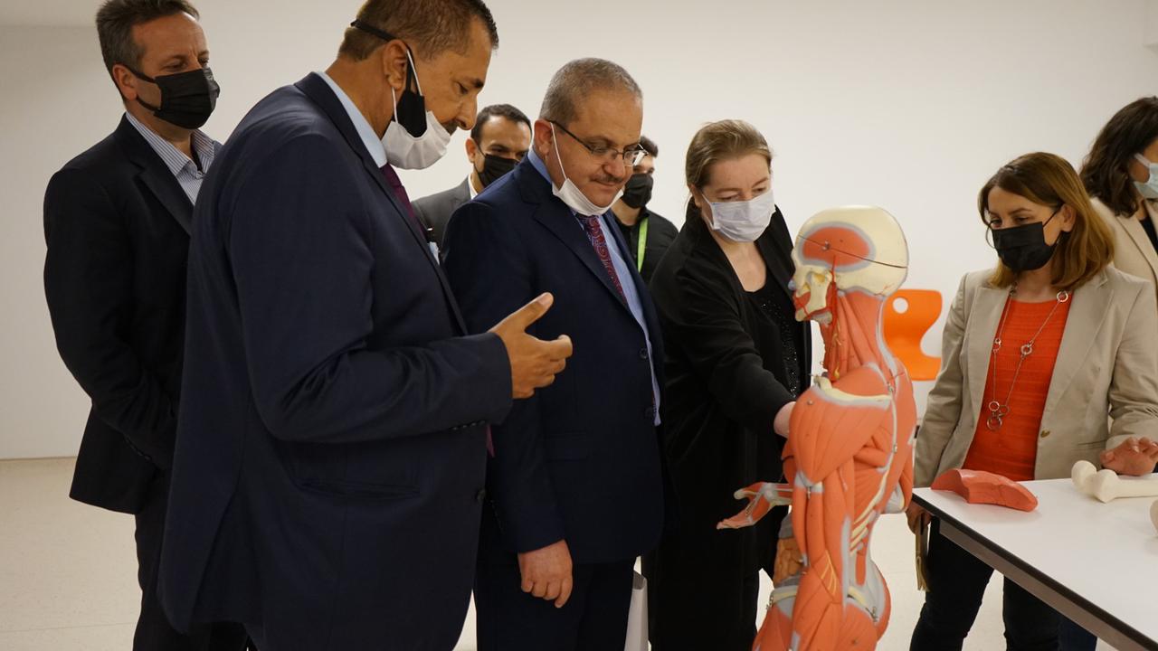 مذكرة تفاهم بين جامعة جدارا وجامعة أطلس التركية صور