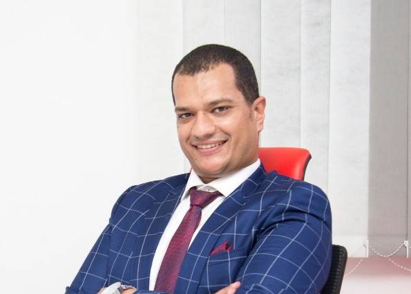 محمد الفولى يوضح مميزات عملية حلقة المعدة وإختلافها عن التكميم